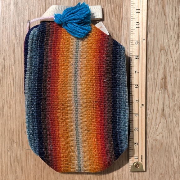 Stone Animal Carvings; Jasper, Rose Quartz, Labradite, Agate etc with Woven Bag - Picture 15 of 16